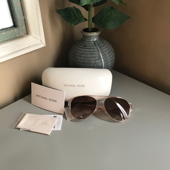 Michael Kors Accessories - 🕶PRICE REDUCTION!! NEW🕶 Michael Kors Sunglasses